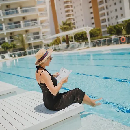 Luxury Sea View Two Bedroom In Caesar & Spa, Long Beach Perivolia tou Trikomou